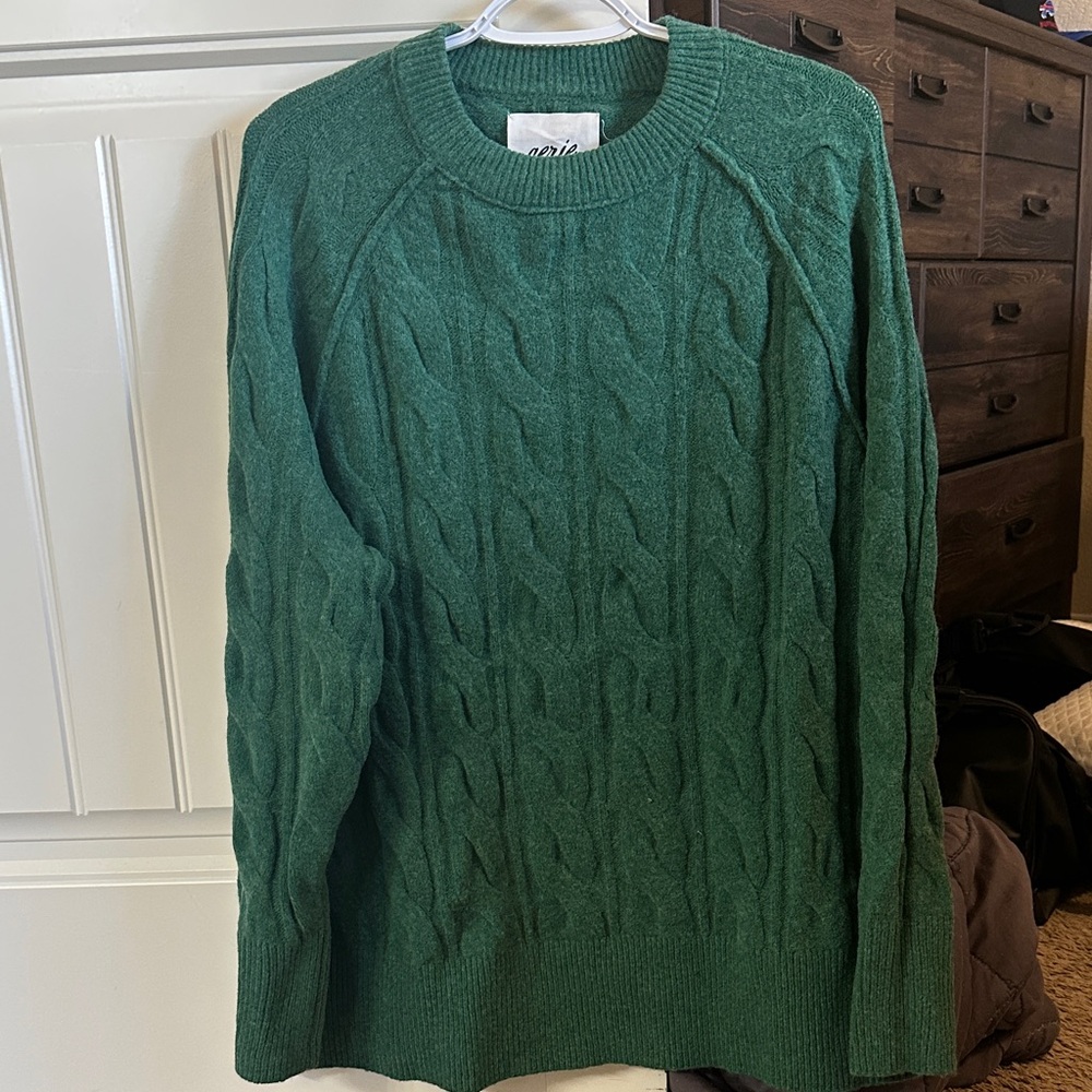 Aerie Forest Green Cable Knit Crewneck Sweater